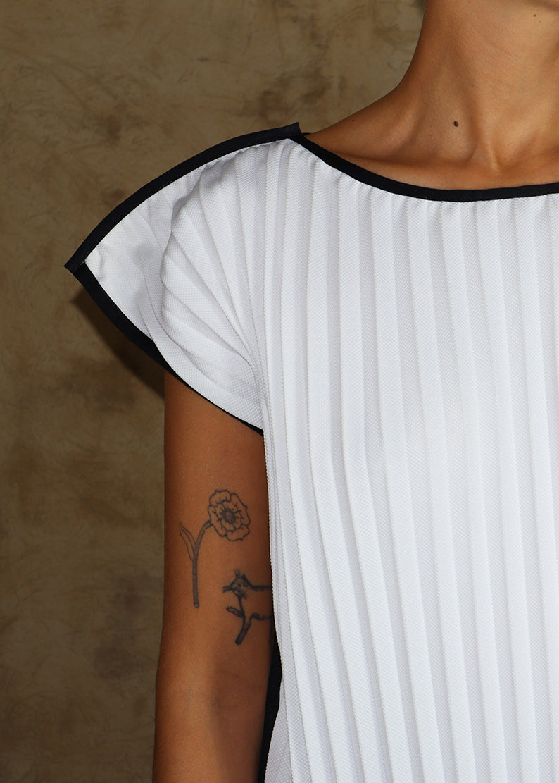 Manhattan Top - Ivory Pleats