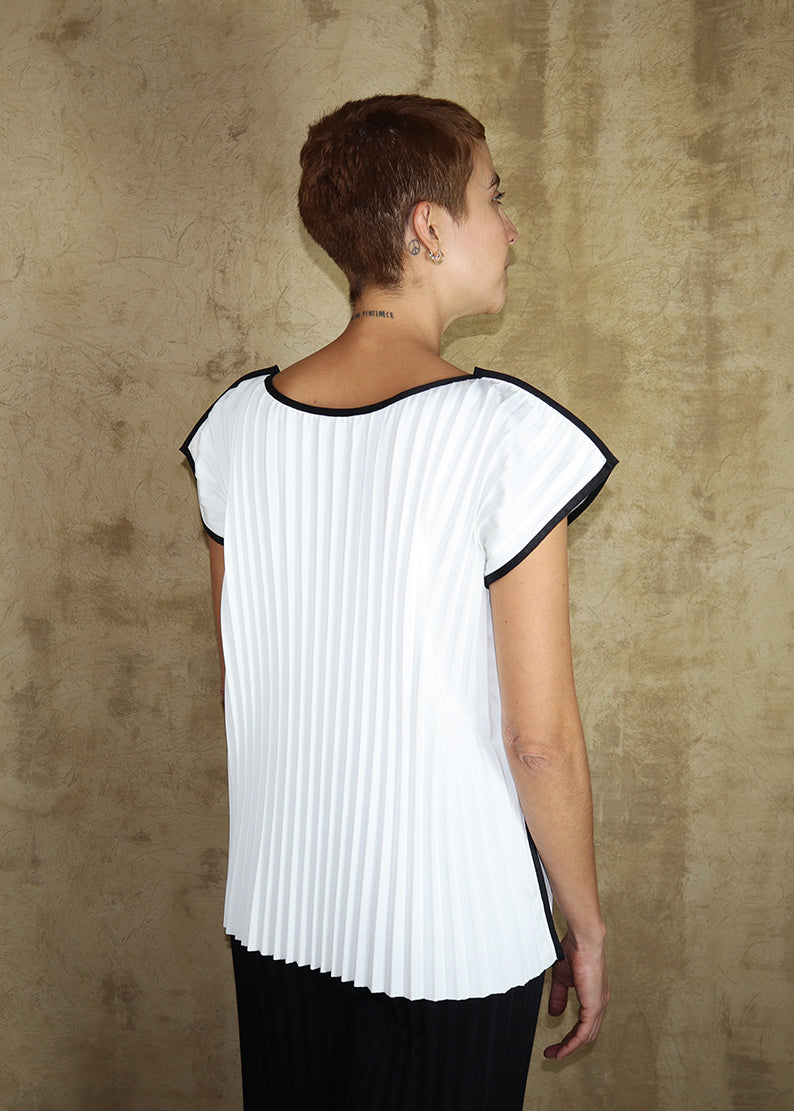 Manhattan Top - Ivory Pleats